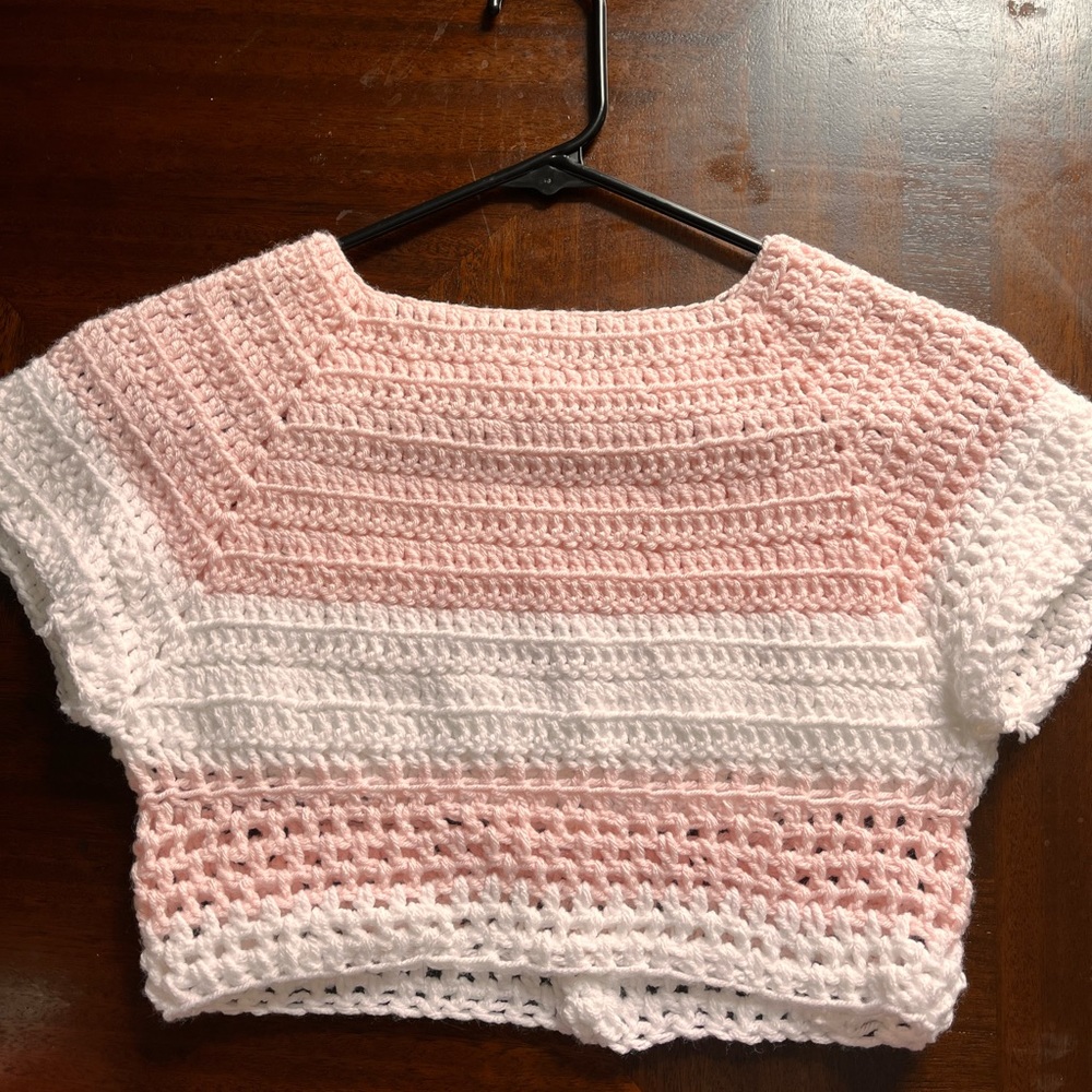Crochet crop top pink and white I can make any sizes and styles